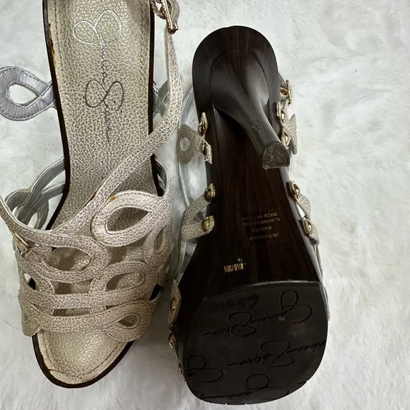 Jessica Simpson Elegant ivory Strappy Sandals - Picture 4 of 4